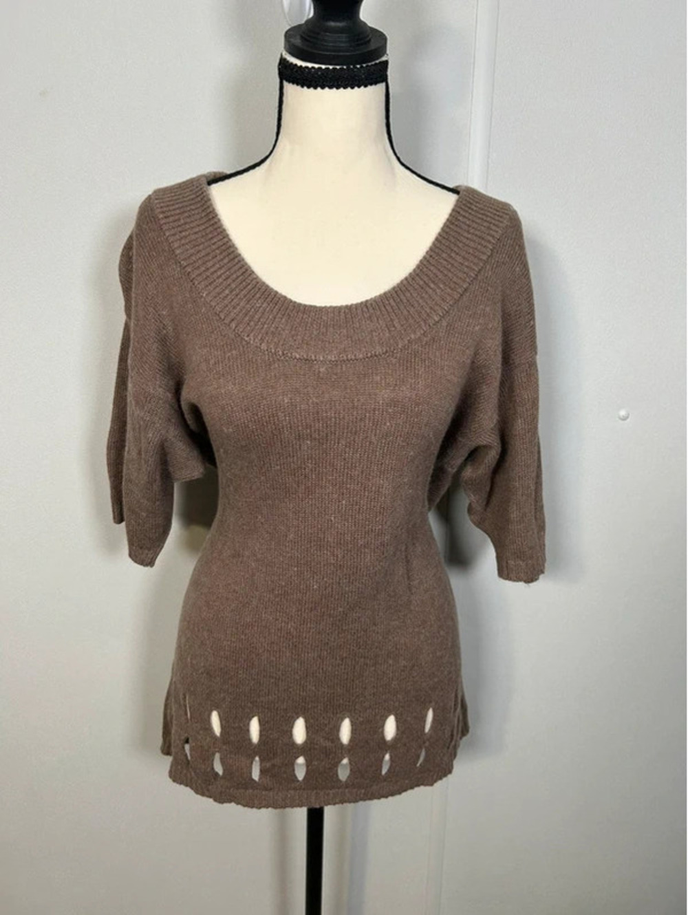 Allen B by Allen Schwartz Brown Knit Sweater Top Cutout Hem Scoop Neck Size M